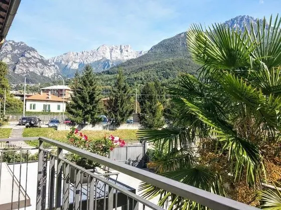 Superior Tek Büyük Yataklı Oda, Balkon, Dağ Manzaralı