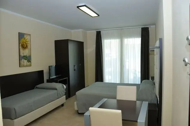 Üç Kişilik Oda