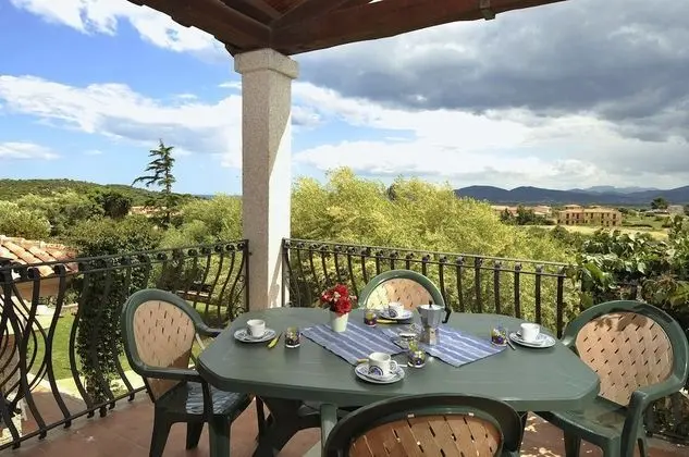 Apart Daire, 1 Büyük (Queen) Boy Yatak ve Çekyat