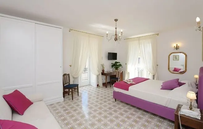 Junior Süit, Balkon