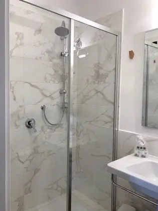 Standard Tek Büyük veya İki Ayrı Yataklı Oda, Banyolu/Duşlu, Şehir Manzaralı