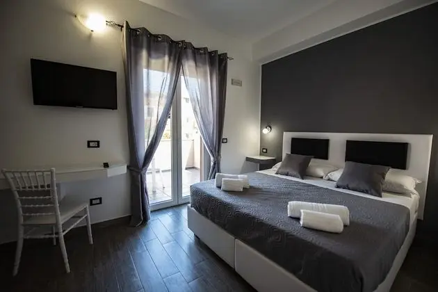 Tek Büyük veya İki Ayrı Yataklı Oda, Teras