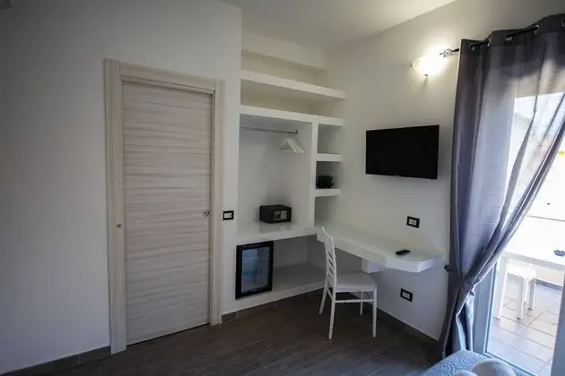 Tek Büyük veya İki Ayrı Yataklı Oda, Teras