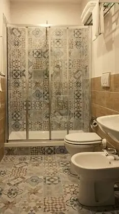 Standard Tek Büyük Yataklı Oda (   2  )