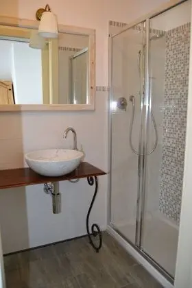 Classic Tek Büyük Yataklı Oda