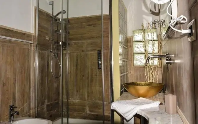 Deluxe Üç Kişilik Oda