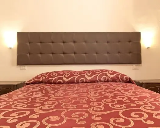 Classic Tek Büyük Yataklı Oda (Queen Bed)