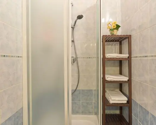 Classic Tek Büyük Yataklı Oda (Queen Bed)