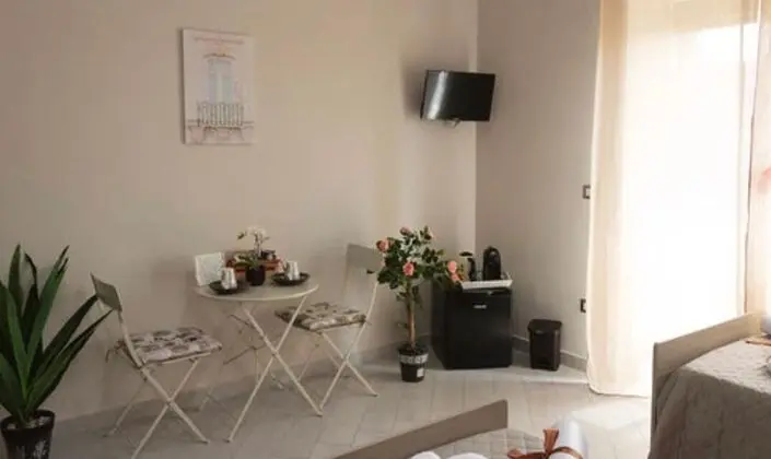 Tek Büyük Yataklı Oda (Rovigo)