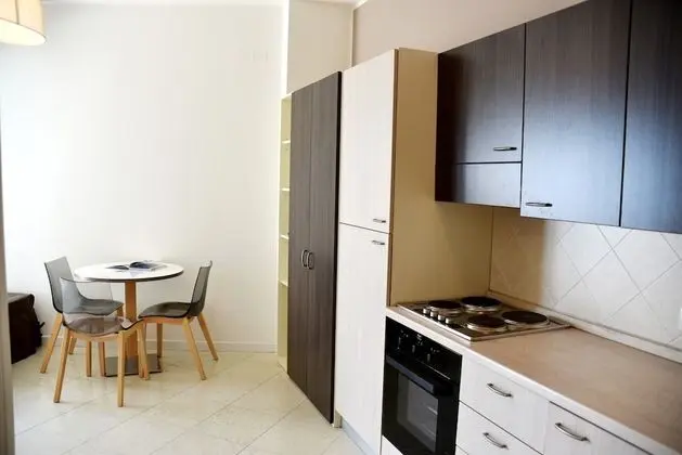 Stüdyo, Göl Manzaralı