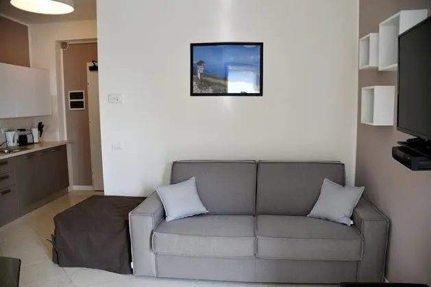 Stüdyo, Göl Manzaralı