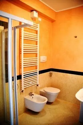 Stüdyo, Göl Manzaralı