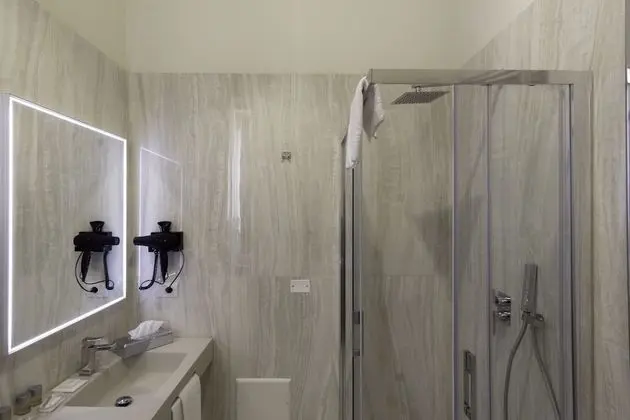 Deluxe Tek Büyük Yataklı Oda (King, No Balcony)