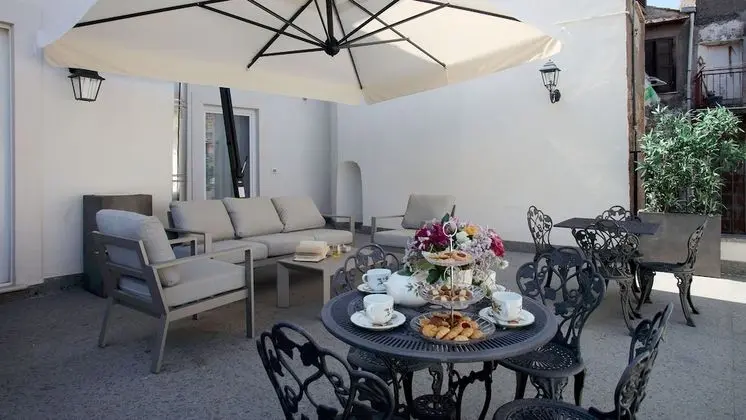 Tek Büyük Yataklı Oda, Teras