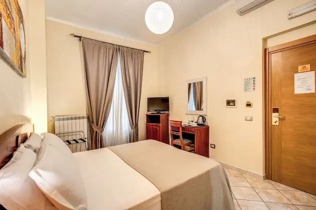 Tek Büyük Yataklı Oda