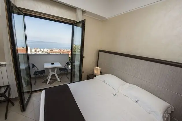 Classic Oda, 1 Büyük (Queen) Boy Yatak, Balkon, Deniz Manzaralı