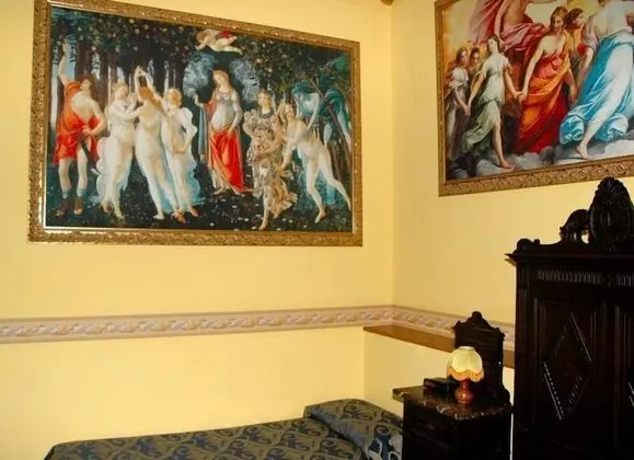 Üç Kişilik Oda