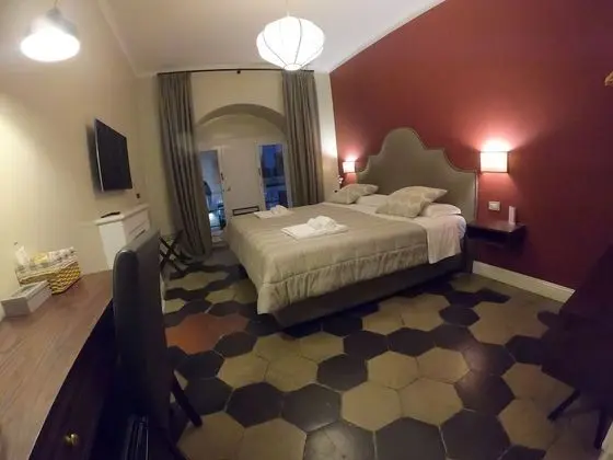 Deluxe Tek Büyük veya İki Ayrı Yataklı Oda (Claudia)