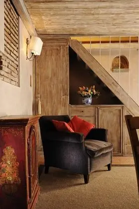 Studio Portico, Separate Building (Via del Portico D'Ottavia 13)