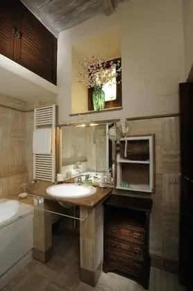 Studio Portico, Separate Building (Via del Portico D'Ottavia 13)