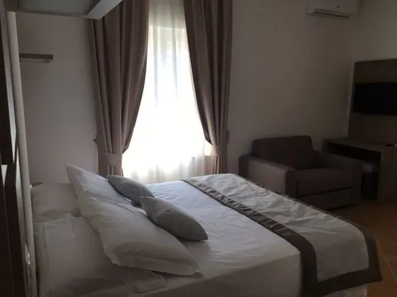 Standard Tek Büyük veya İki Ayrı Yataklı Oda, Özel Banyo (External)