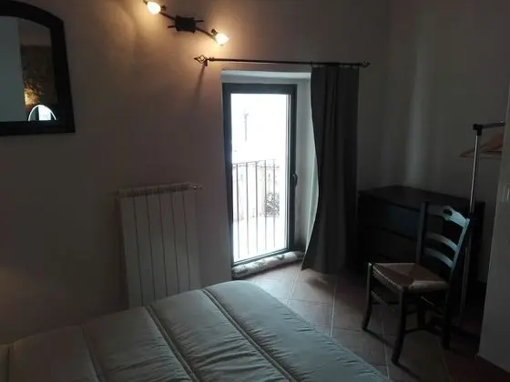 Classic Tek Büyük Yataklı Oda