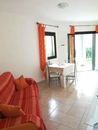 Design Apart Daire, 1 Büyük (Queen) Boy Yatak ve Çekyat, Avlu Manzaralı