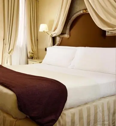 Superior Tek Büyük Yataklı Oda