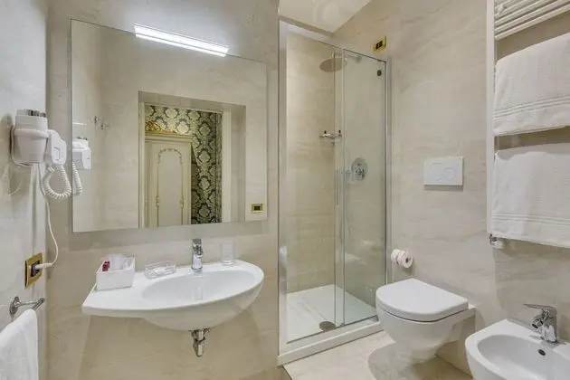 Deluxe Üç Kişilik Oda, Kanal Manzaralı