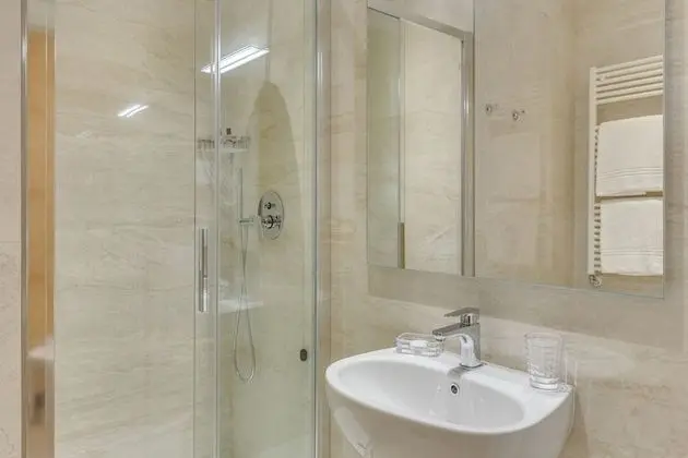 Deluxe Üç Kişilik Oda, Kanal Manzaralı