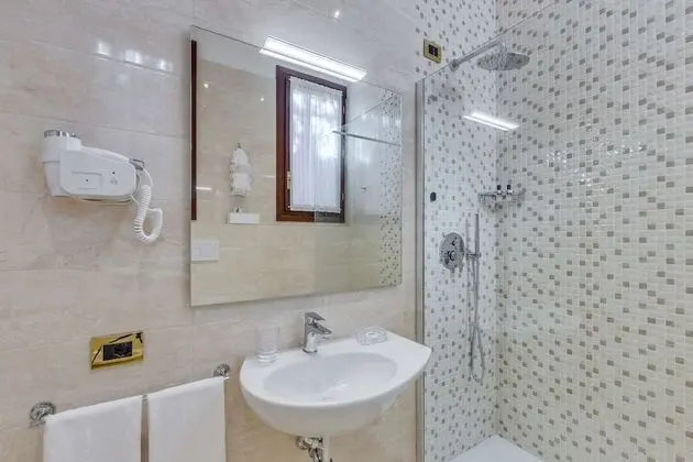 Superior Tek Büyük veya İki Ayrı Yataklı Oda (Internal View)