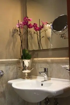 Grand Süit, Balkon, Nehir Manzaralı