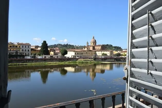 Luxury Tek Büyük Yataklı Oda, Balkon, Nehir Manzaralı