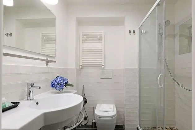 Superior Tek Büyük Yataklı Oda, Banyolu/Duşlu