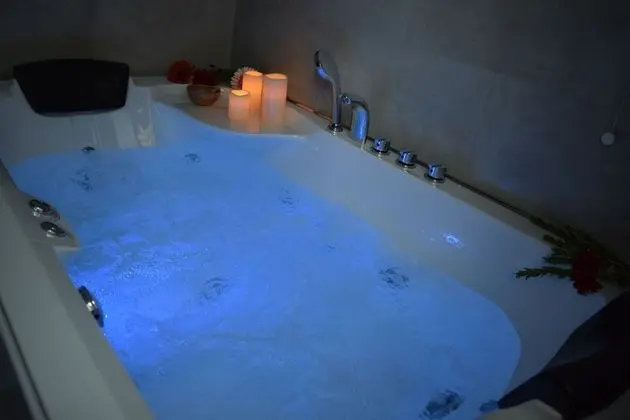 Junior Süit, 1 Yatak Odası, Sıcak Su Küveti, Şehir Manzaralı (Romantic & SPA)