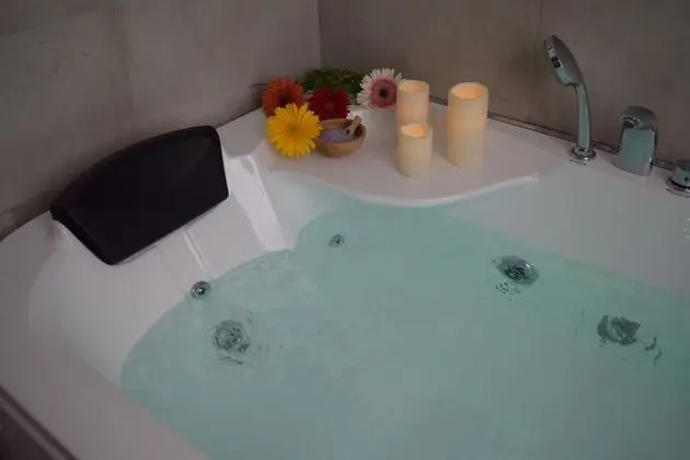 Junior Süit, 1 Yatak Odası, Sıcak Su Küveti, Şehir Manzaralı (Romantic & SPA)