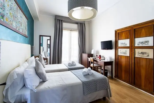 Superior Tek Büyük veya İki Ayrı Yataklı Oda (chromotherapy shower)