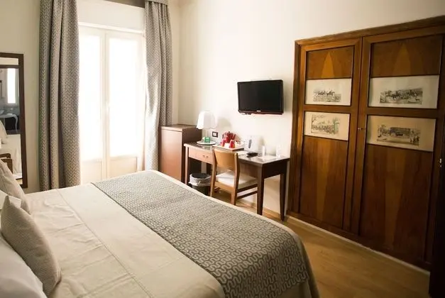 Superior Tek Büyük veya İki Ayrı Yataklı Oda (chromotherapy shower)