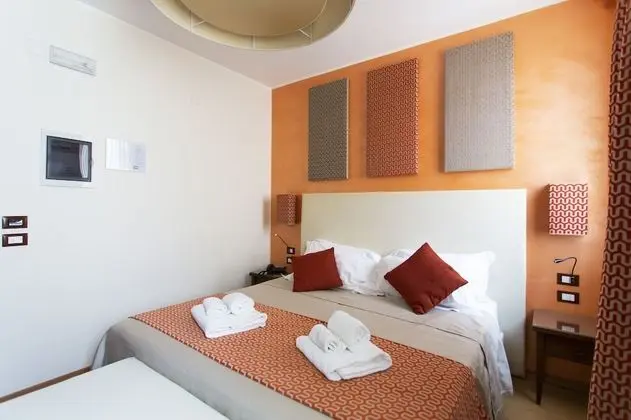 Superior Tek Büyük veya İki Ayrı Yataklı Oda (chromotherapy shower)