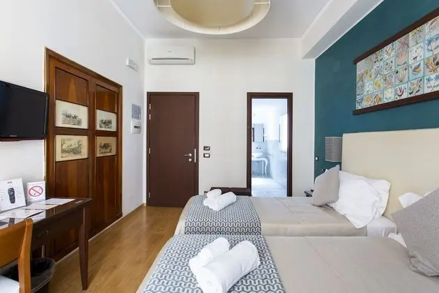 Superior Tek Büyük veya İki Ayrı Yataklı Oda (chromotherapy shower)