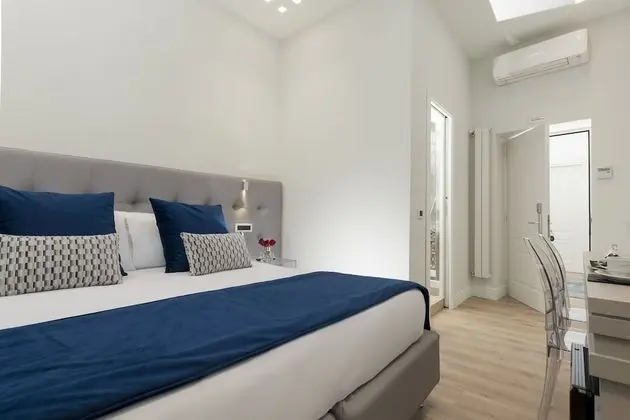 Standard Tek Büyük Yataklı Oda