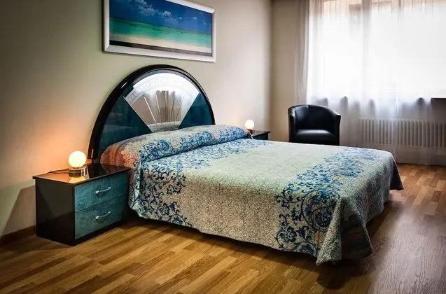 Tek Büyük veya İki Ayrı Yataklı Oda