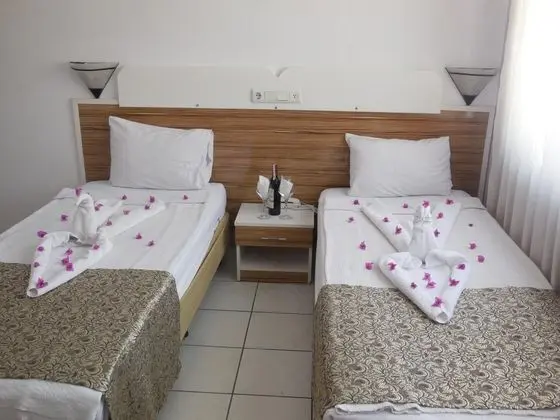 Ekonomik Oda, Havuz Manzaralı