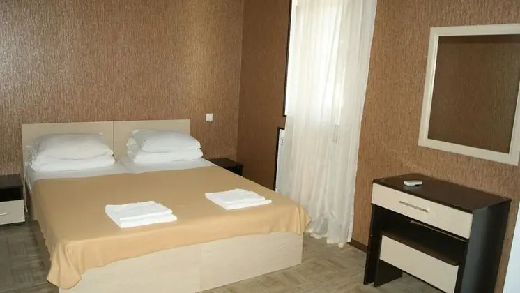 Standard Tek Büyük Yataklı Oda