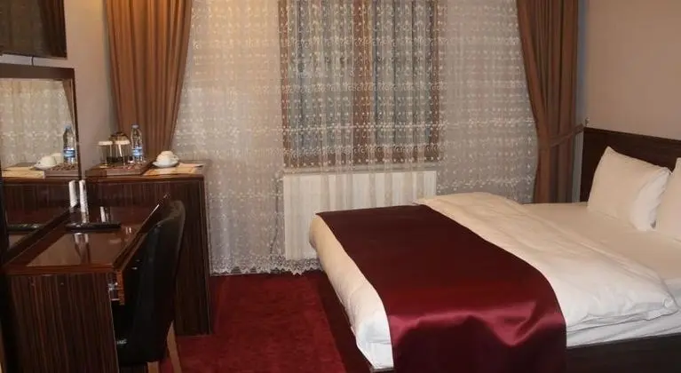 Standart Oda, Şehir Manzaralı