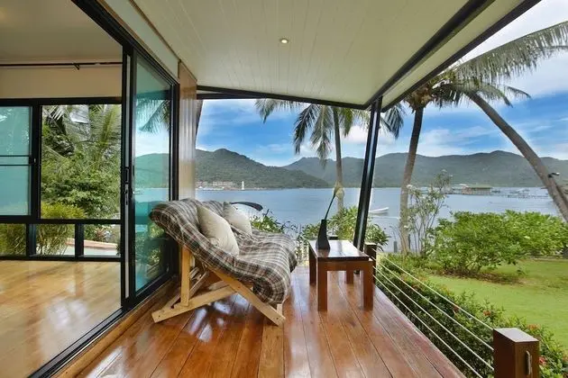 Super Deluxe Beach Front