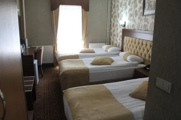 Standart Oda, Sokak Manzaralı