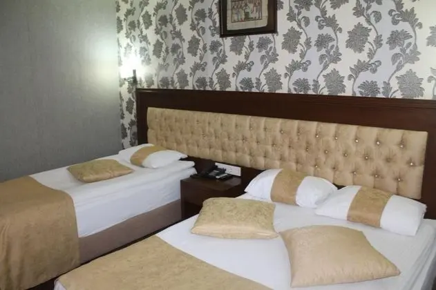 Standart Oda, Sokak Manzaralı