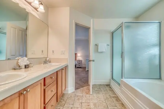 Ev, Birden Çok Yatak (Rest Ashore)