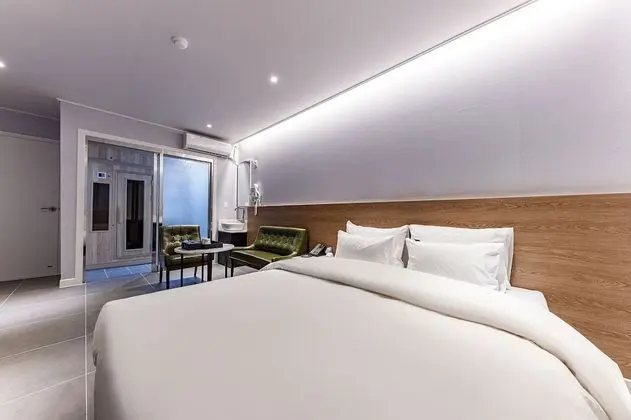 Deluxe Tek Büyük Yataklı Oda